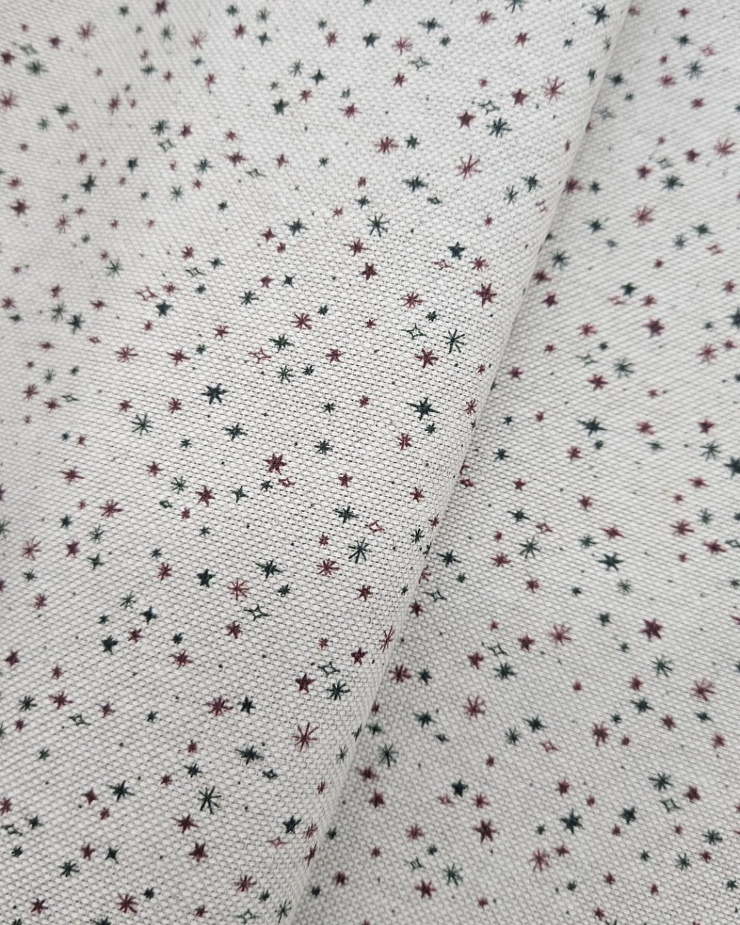 Popelin de algodón crudo y estrellas